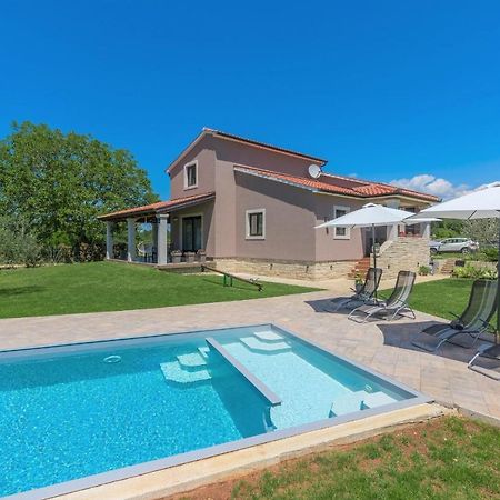 Holiday House Vita Tinjan ภายนอก รูปภาพ