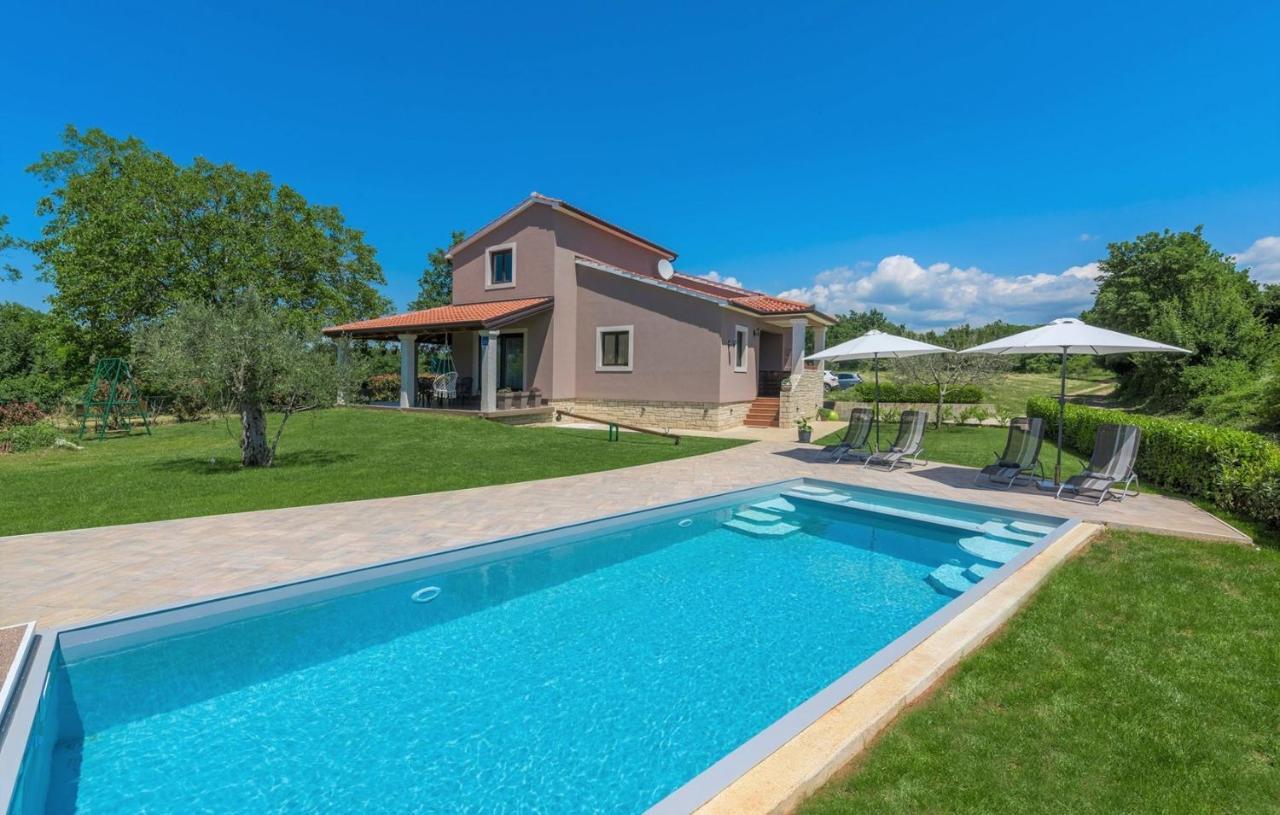 Holiday House Vita Tinjan ภายนอก รูปภาพ